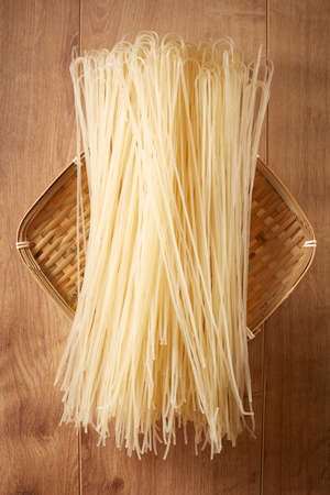 Dried rice noodles