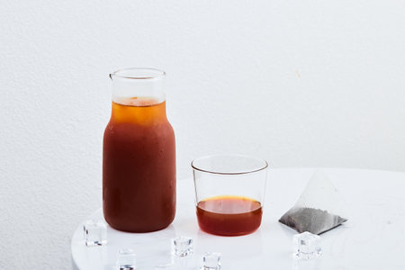 Iced coffee oolong tea green tea
