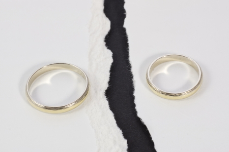 Engagement rings with dividing lineの写真素材