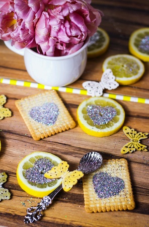 Lemon slices with heart glitters  の素材