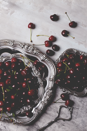 Fresh cherries in bowl on table. Fresh cherries in pot on the table.Cherries. Sweet Cherries. Fresh Cherries. Ripe cherriesの写真素材