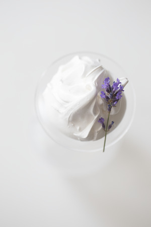 meringue decorated with lavender. French  meringue cookies, macro shot.の写真素材