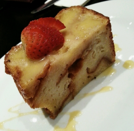 Strawberry Bread Pudding の素材