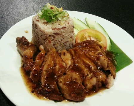 Thai grilled chicken rice with spicy lemongrass sauce の素材