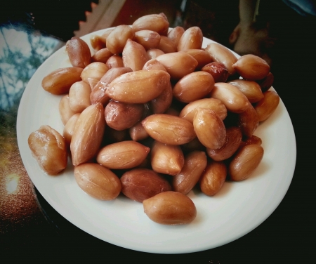 Steamed soft peanuts の素材