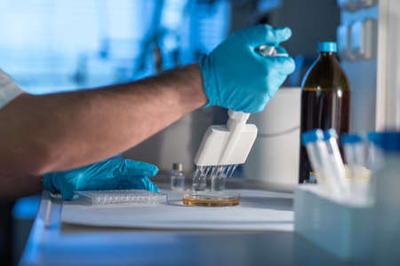 COVID-19 virus antidote lab praparation. Coronavirus test in hospital lab -  Corona virus pandemicsの写真素材