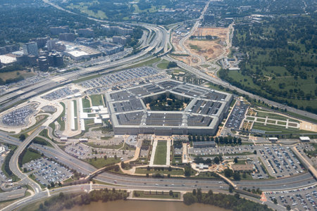 Aerial view of the Pentagon complex with surrounding roads, parking and greenery. g.の写真素材
