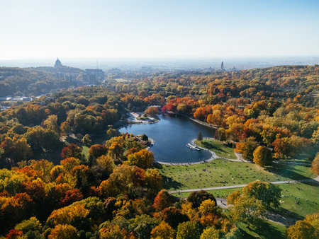 Aerial view of autumn forest and Beaver lake at Mount Royal in Montreal, vivid fall colors over water and trees. g.の写真素材