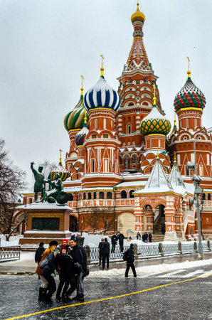Night view of St. Basil Cathedral at Moscowのeditorial素材