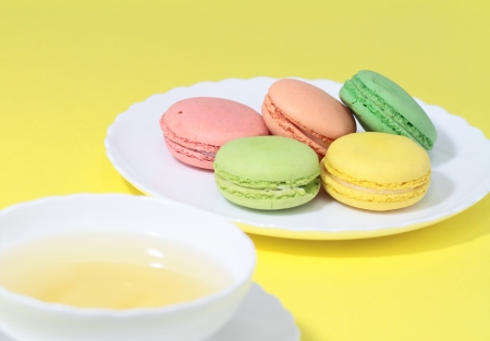 Herb tea and macaroonの写真素材