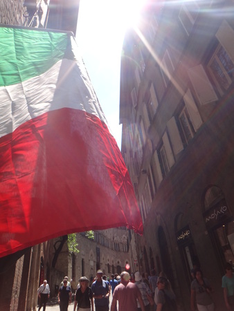 Sunny Italy flagの写真素材