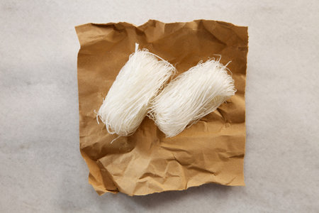 glass noodles on thebrown wrapper paper
