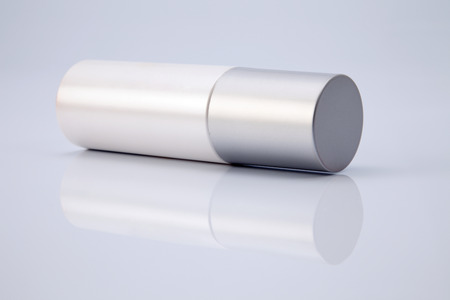 white bottle with silver capの写真素材