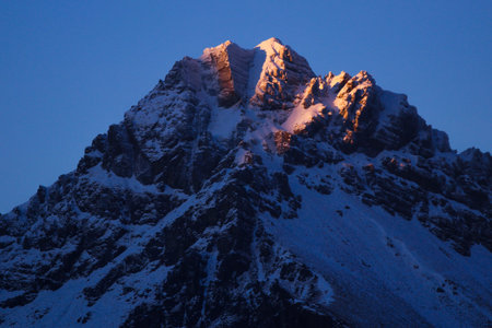 top of the mountain in new zealand, sunrise
