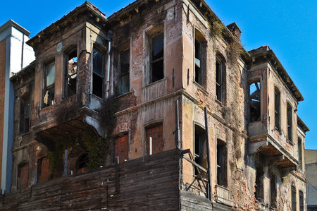 abandoned ruined classical ottoman house in Istanbulの写真素材