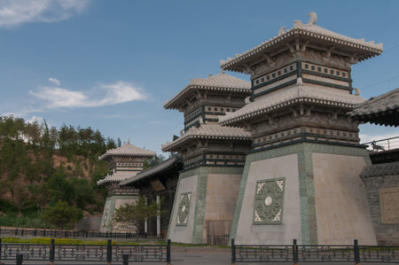 The horizontal view of the Chinese temple gateのeditorial素材
