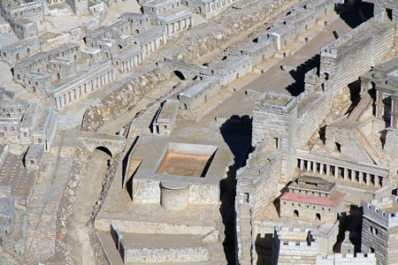 Model of ancient Jerusalem at the time of the second temple.  Including the Pool of Siloam and Synagogue of the Freedmen in the Lower City with homes on the left.のeditorial素材