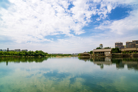 Reflecting the blue sky over the lakeのeditorial素材