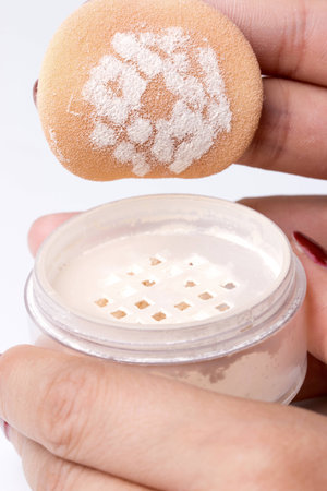 Hand makeup powder