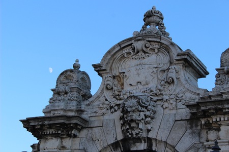 Top of an ancient building with the sky in the backgroundの写真素材