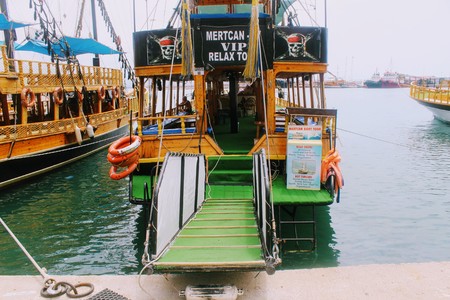 Sailing ships for sea excursions in the city harbor (Antalya, Turkey).のeditorial素材