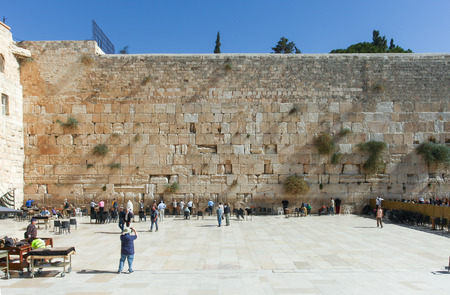 Jewish orthodox man pray at the western wall Jerusalemのeditorial素材