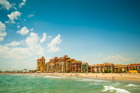 VALENCIA, SPAIN- JULY 14, 2015: City beach in Valencia, Spainのeditorial素材