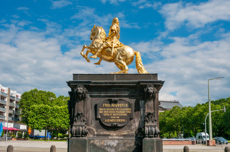 DRESDEN, GERMANY- JUNE 20, 2016: Goldener Reiter, the statue of August the Strongのeditorial素材