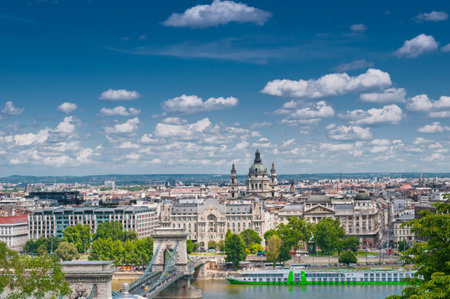 BUDAPEST, HUNGARY- JUNE 05, 2017: City landscape with  Szechenyi Chain Bridge and Danube riverのeditorial素材
