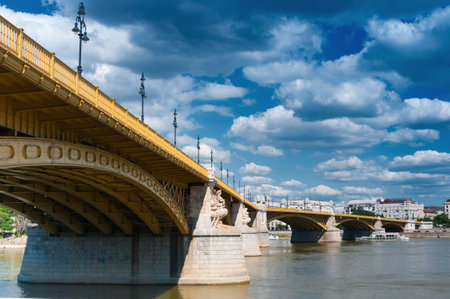 BUDAPEST, HUNGARY- JUNE 05, 2017: Margaret bridge across the Danube riverのeditorial素材