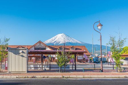 kawaguchiko bus stop with Mount Fuji behide Kawaguchiko station in summerのeditorial素材