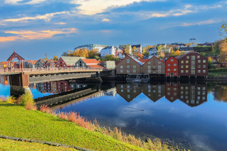 Autumn in Trondheim, view of the river Nidelva and the bridge Den Gamle Bybruの写真素材