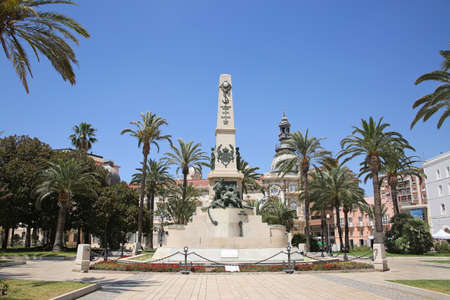 The monument to the Heroes of Cavite and Santiago de Cuba, commemorating the Spaniards who died in the Spanish-American War , located in the port of the Spanish city ââof Cartagena, Murcia, Spain and made in 1923 by the sculptor Julio GonzÃ¡lez-Pola.のeditorial素材