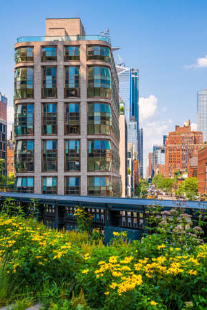 Scene from High Line Park in New York City Manhattanのeditorial素材