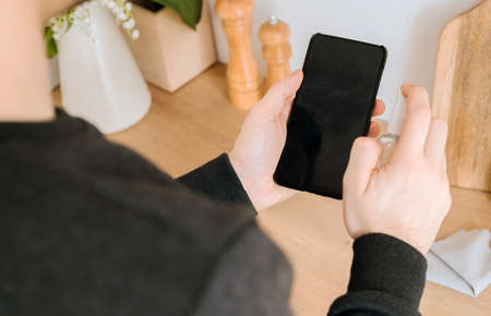 How to clean, sanitize your phone. Cleaning mobile phone to eliminate germs, coronavirus Covid-19....