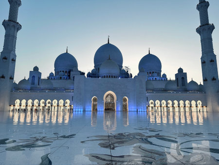 Abu Dhabi, UAE - March 16, 2023: Sheikh Zayed Mosque in Abu Dhabi, UAE. View inside and outside.のeditorial素材