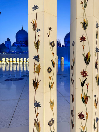 Abu Dhabi, UAE - March 16, 2023: Sheikh Zayed Mosque in Abu Dhabi, UAE. View inside and outside.のeditorial素材