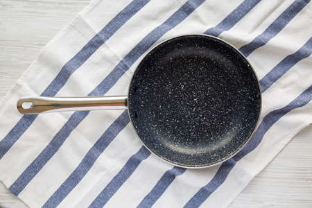 Empty Nonstick Frying Pan Skilletの写真素材
