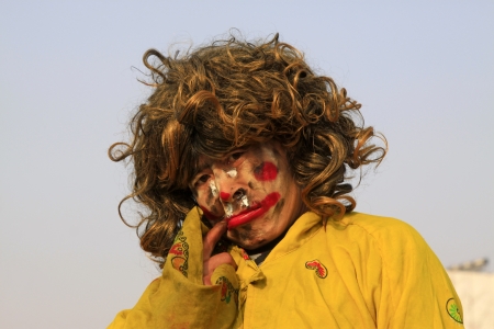 LUANNAN COUNTY OF HEBEI PROVINCE - FEBRUARY 20: During the Chinese Lunar New Year, people wear colorful clothes, yangko dance performances in the street, on February 20, 2013, Luannan County, Hebei Province, China.
のeditorial素材