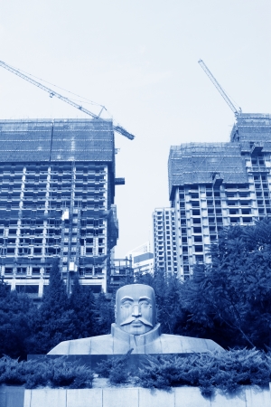 TANGSHAN - OCTOBER 18: The statue of Mr Li dazhao, the founders of communist party of China in the DaZhao Park, on october 18, 2013, tangshan city, hebei province, China. 
のeditorial素材