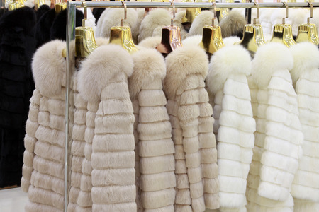 TANGSHAN CITY - NOVEMBER 16: The Fine fur clothing on hangers in a store, on november 16, 2013, tangshan city, hebei province, China.
のeditorial素材
