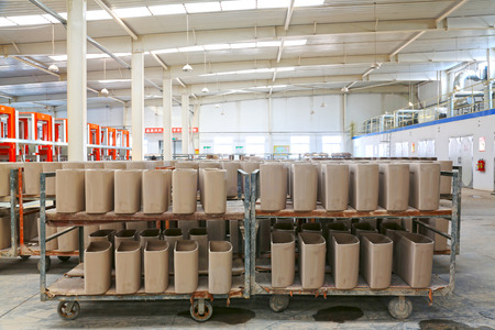 LUANNAN COUNTY - JANUARY 5: The ceramic semi-finished products parts on the iron frame, in the ZhongTong Ceramics Co., Ltd. January 5, 2014, Luannan county, Hebei Province, China.
のeditorial素材