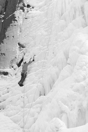QINGLONG - JANUARY 18: The ice climbing enthusiasts use rope, climbing a frozen waterfall, on January 18, 2014, QingLong, hebei province, China. 
のeditorial素材