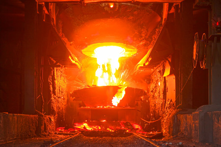 TANGSHAN - JUNE 18: converter dumping steel slag in iron and steel co., on June 18, 2014, Tangshan city, Hebei Province, Chinaのeditorial素材