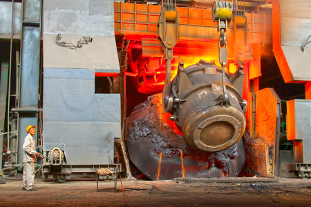 TANGSHAN - JUNE 18: converter filling scrap iron and steel, in a iron and steel co., on June 18, 2014, Tangshan city, Hebei Province, China
のeditorial素材