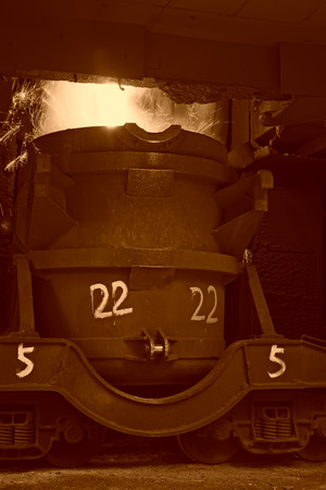 TANGSHAN - JUNE 14: Transportation molten iron crucible train, on June 14, 2014, Tangshan city, Hebei Province, China
のeditorial素材