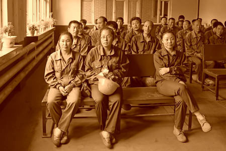 TANGSHAN - JUNE 20: workers are having a meeting in conference room, on June 20, 2014, Tangshan city, Hebei Province, China
のeditorial素材