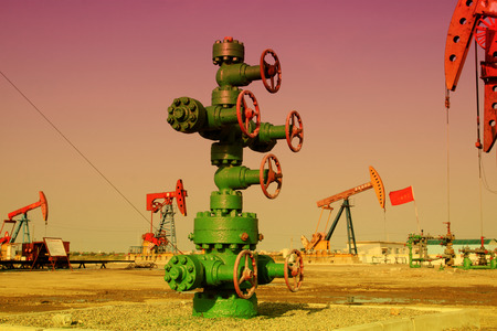 CAOFEIDIAN - SEPTEMBER 27: petroleum machinery pipe and handwheel, on September 27, 2014, caofeidian, hebei province, China.のeditorial素材