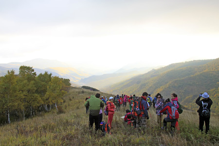 BEIJING - OCTOBER 5: Outdoor travelers in the hillside, on october 5, 2014, Beijing, Chinaのeditorial素材