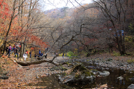 BENXI CITY- OCTOBER 12: GuanMenShan scenic spot natural landscape and tourists, on october 12, 2014, Benxi City, Liaoning Province, Chinaのeditorial素材